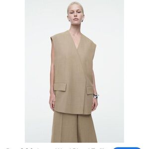 NWT! COS Tan Sport Coat with Modern Minimalist Design! Size 2! Gorgeous!